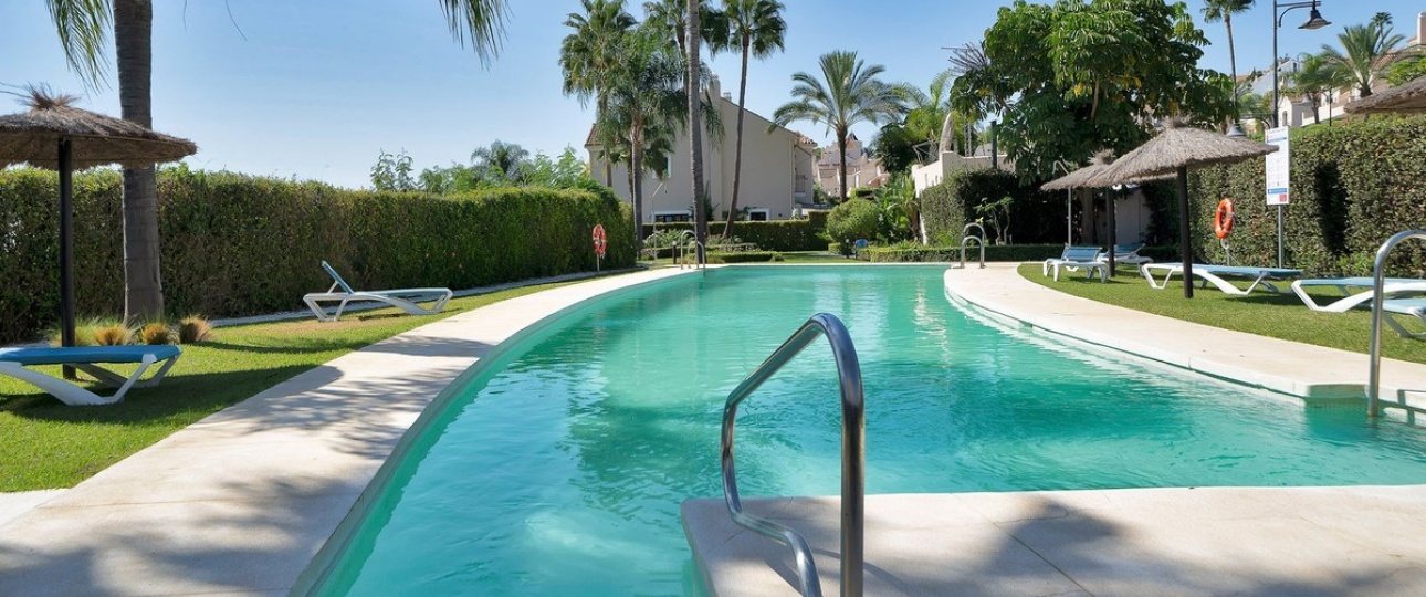 Resale - Town house - Estepona - Estepona Centro