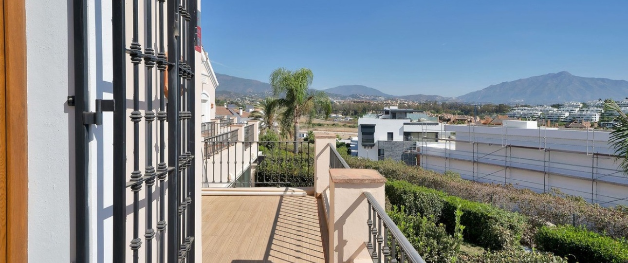 Resale - Town house - Estepona - Estepona Centro