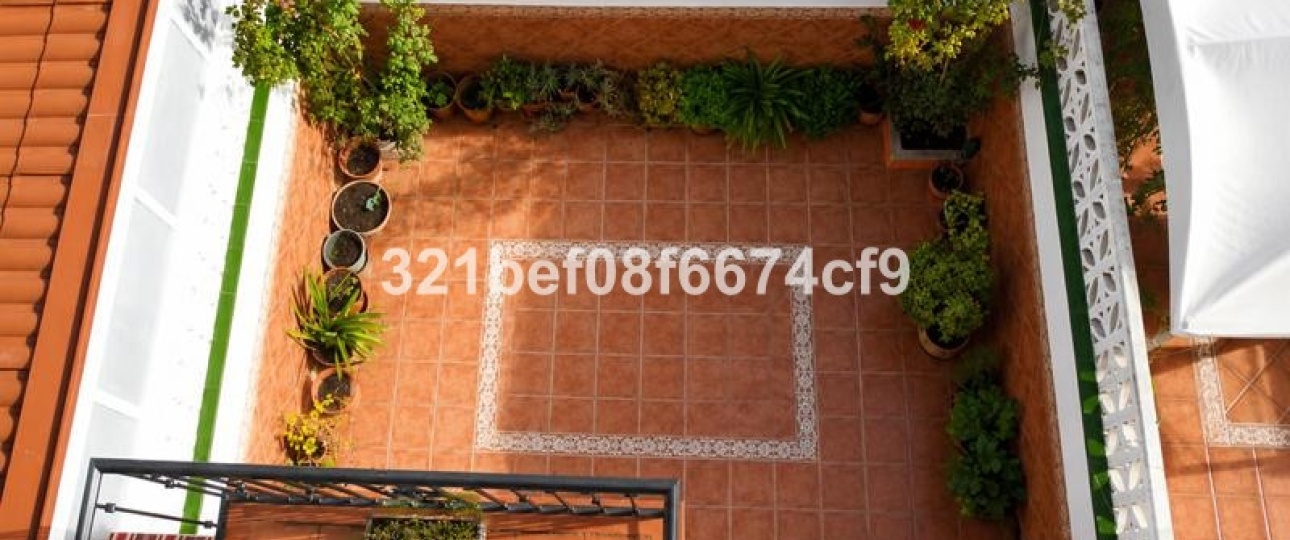 Resale - Town house - Estepona - Estepona Centro