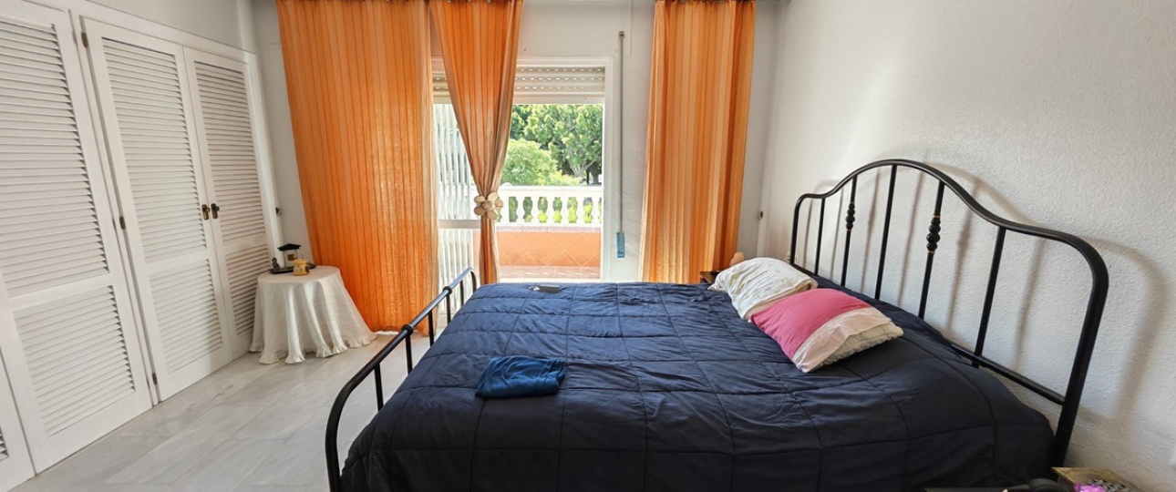 Resale - Town house - Estepona - Estepona Centro
