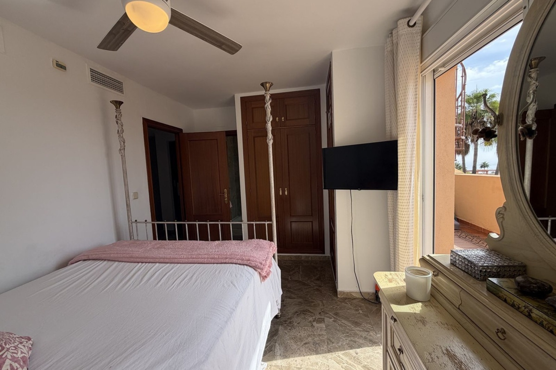 Resale - Town house - Estepona - Estepona Centro