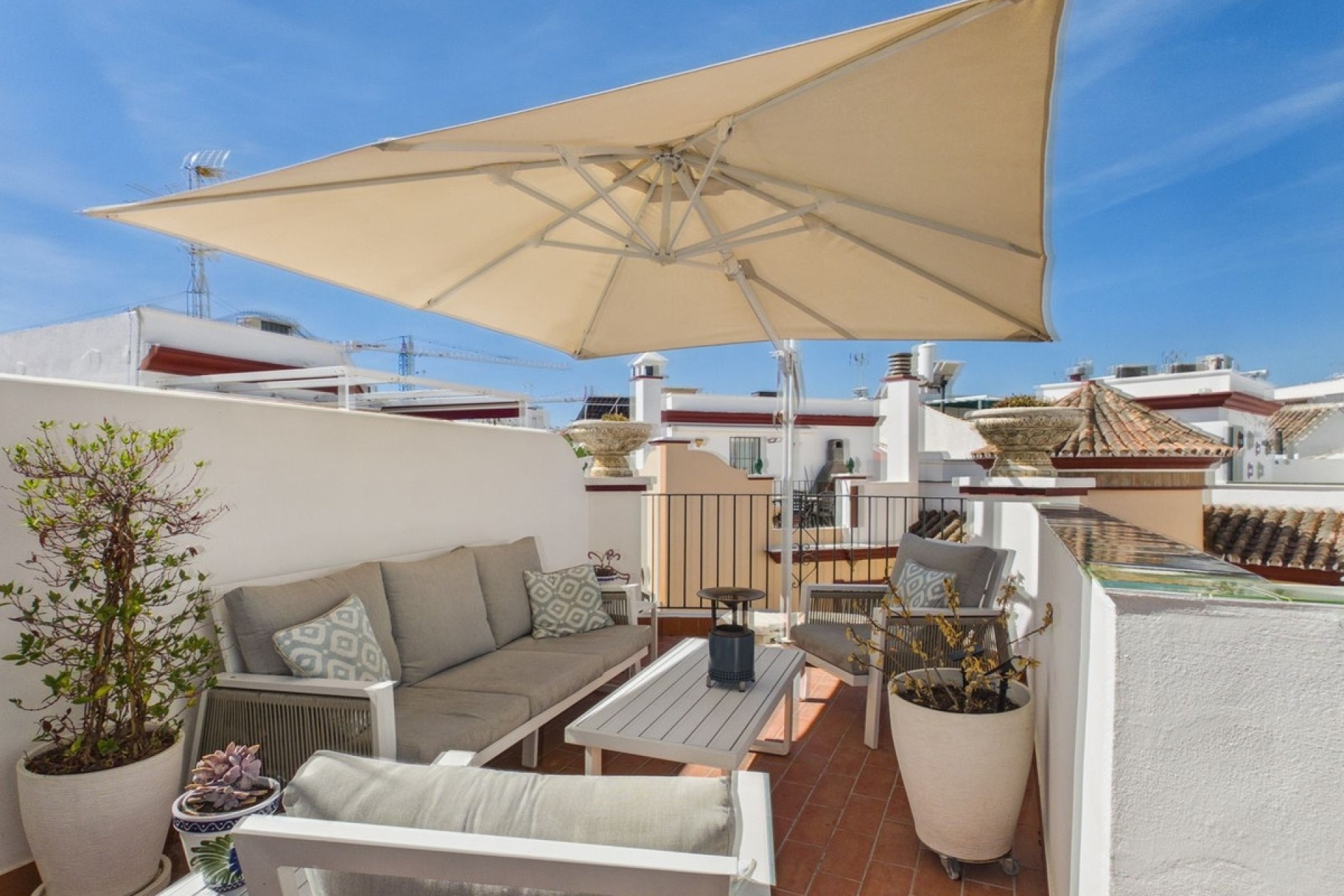 Resale - Town house - Estepona - Estepona Centro