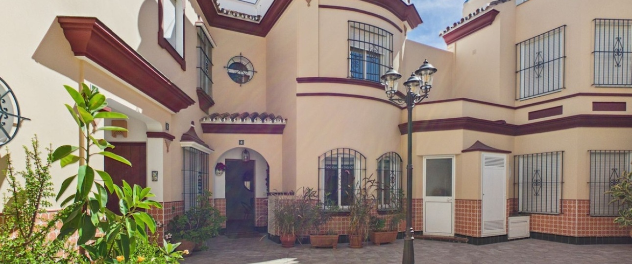 Resale - Town house - Estepona - Estepona Centro