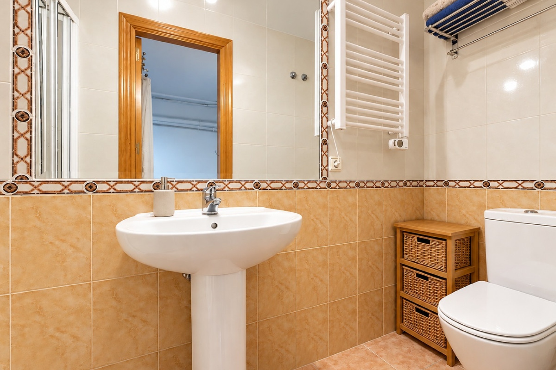 Resale - Town house - Estepona - Estepona Centro