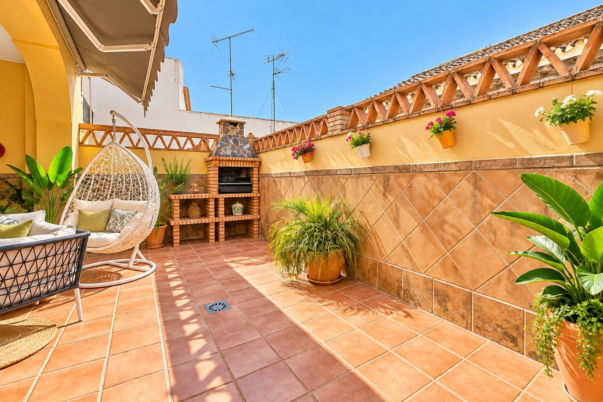 Resale - Town house - Estepona - Estepona Centro