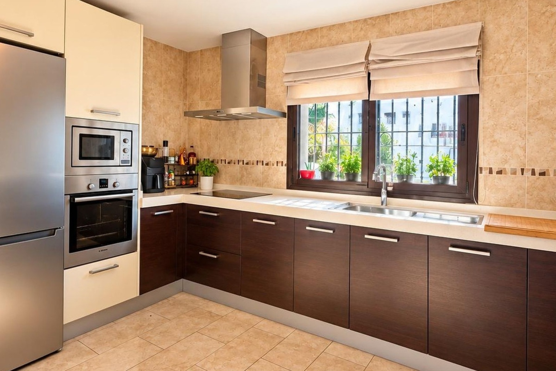 Resale - Town house - Estepona - Estepona Centro