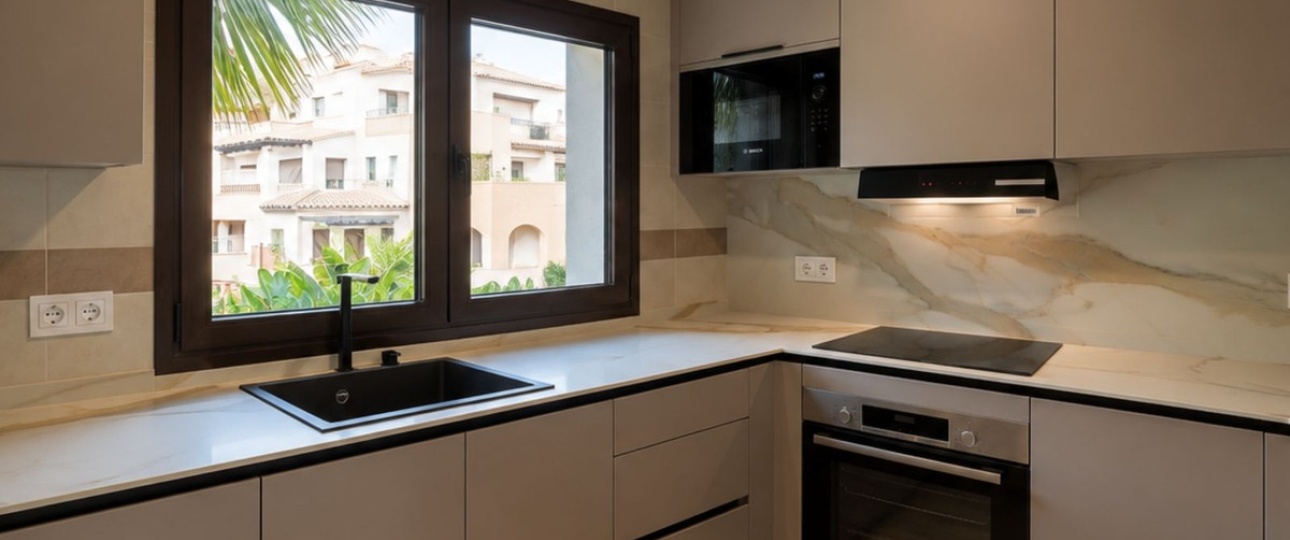 Resale - Town house - Estepona - Estepona Centro