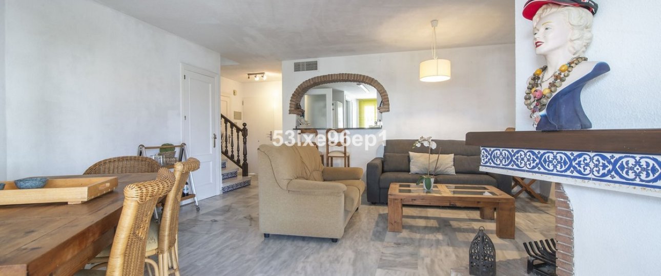 Resale - Town house - Estepona - Estepona Centro