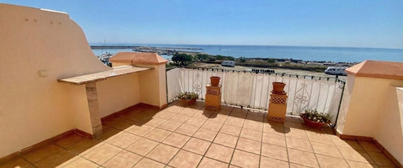 Resale - Town house - Estepona - Estepona Centro