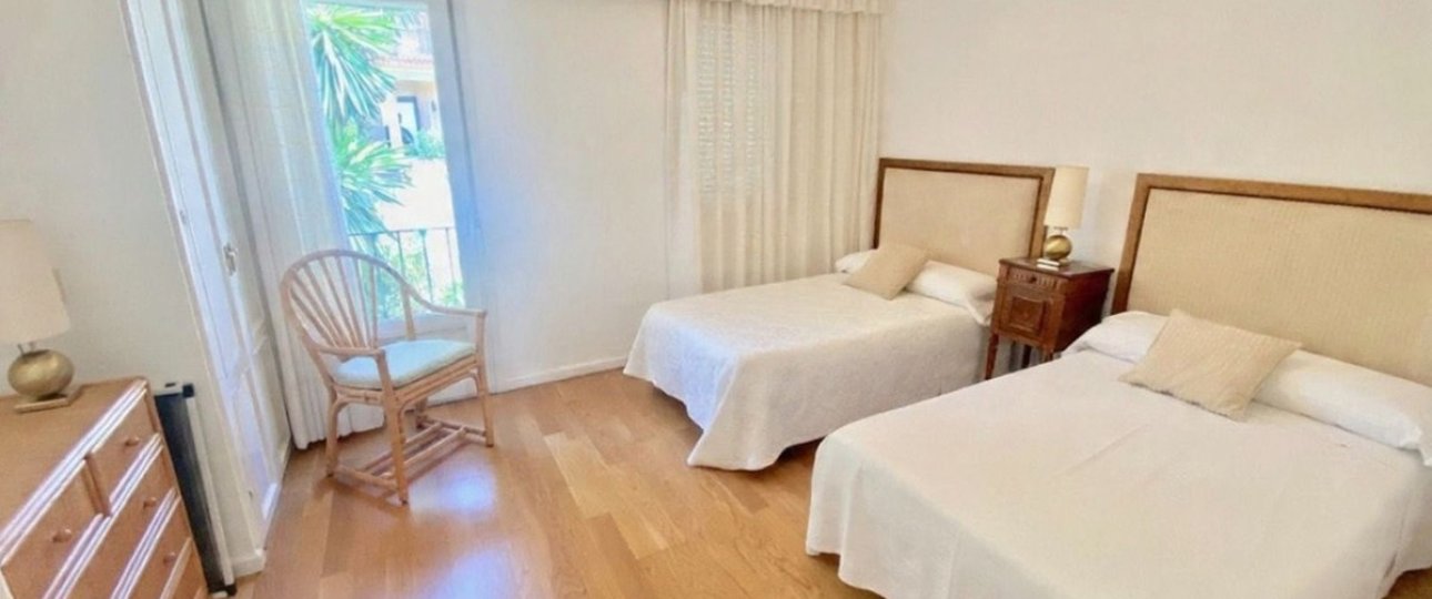 Resale - Town house - Estepona - Estepona Centro