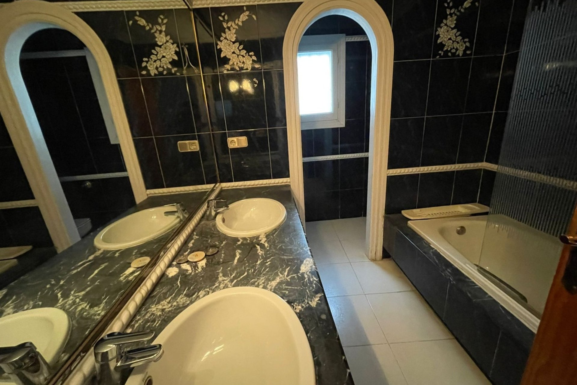 Resale - Town house - Estepona - Estepona Centro