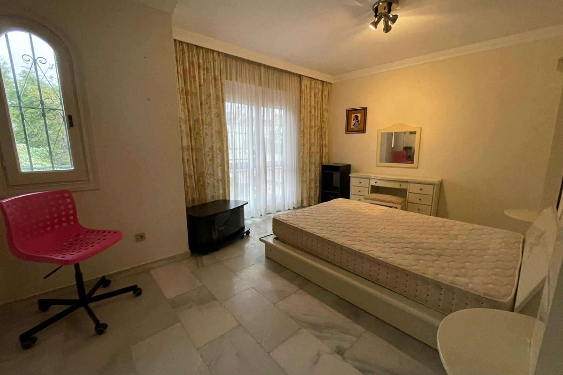 Resale - Town house - Estepona - Estepona Centro