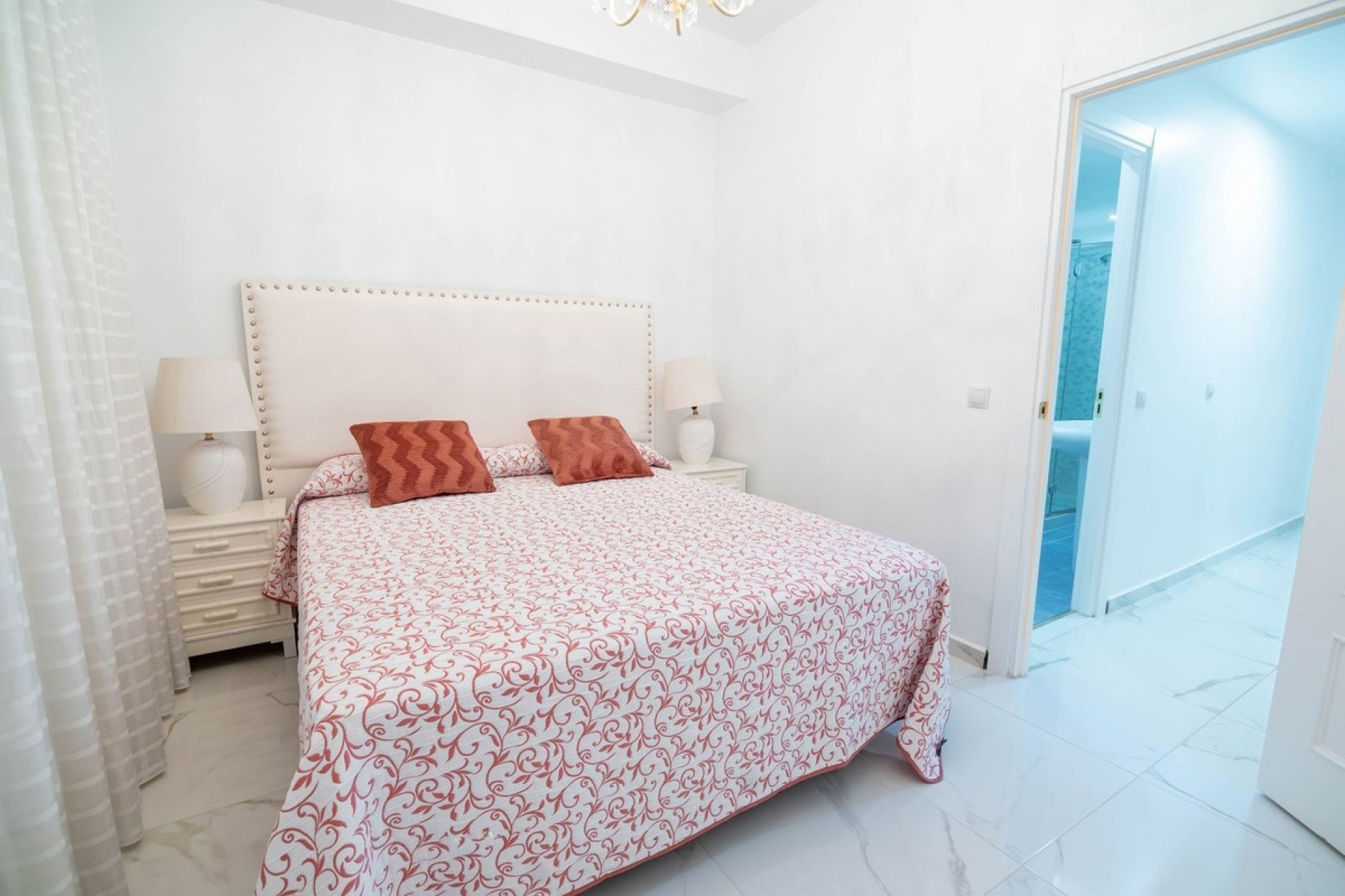 Resale - Town house - Estepona - Estepona Centro