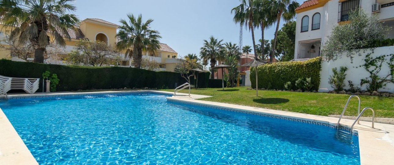 Resale - Town house - Estepona - Estepona Centro