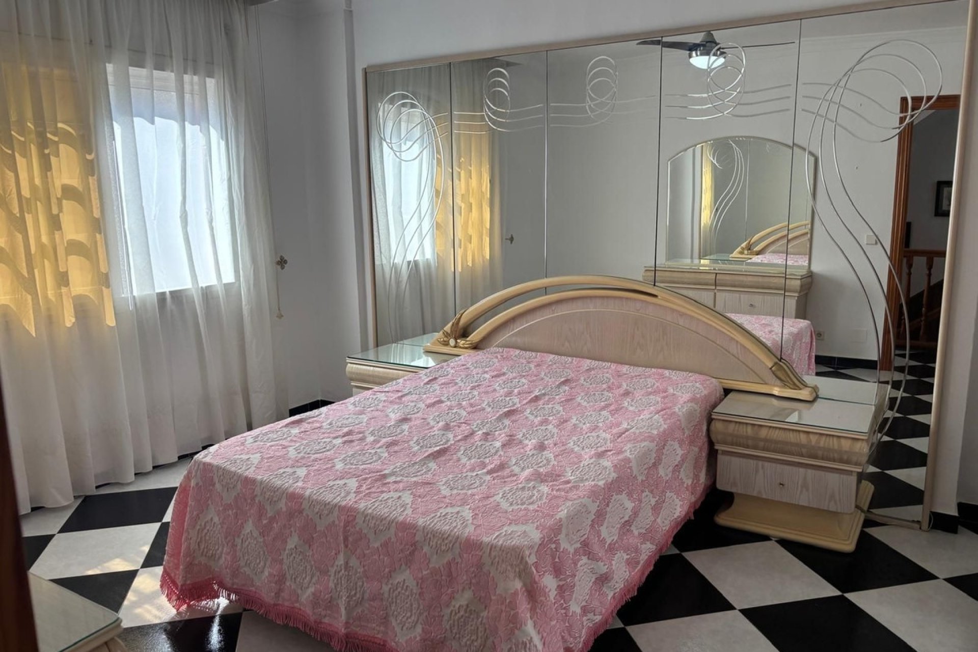 Resale - Town house - Estepona - Estepona Centro