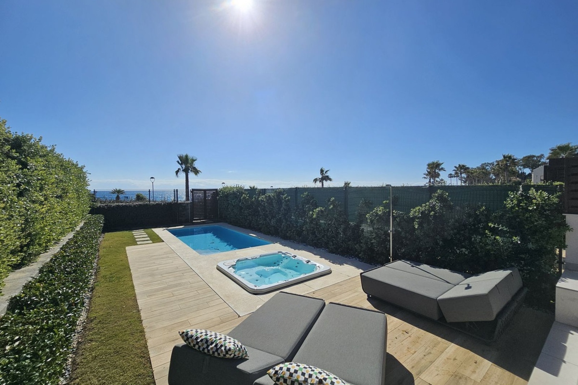 Resale - Town house - Estepona - New Golden Mile
