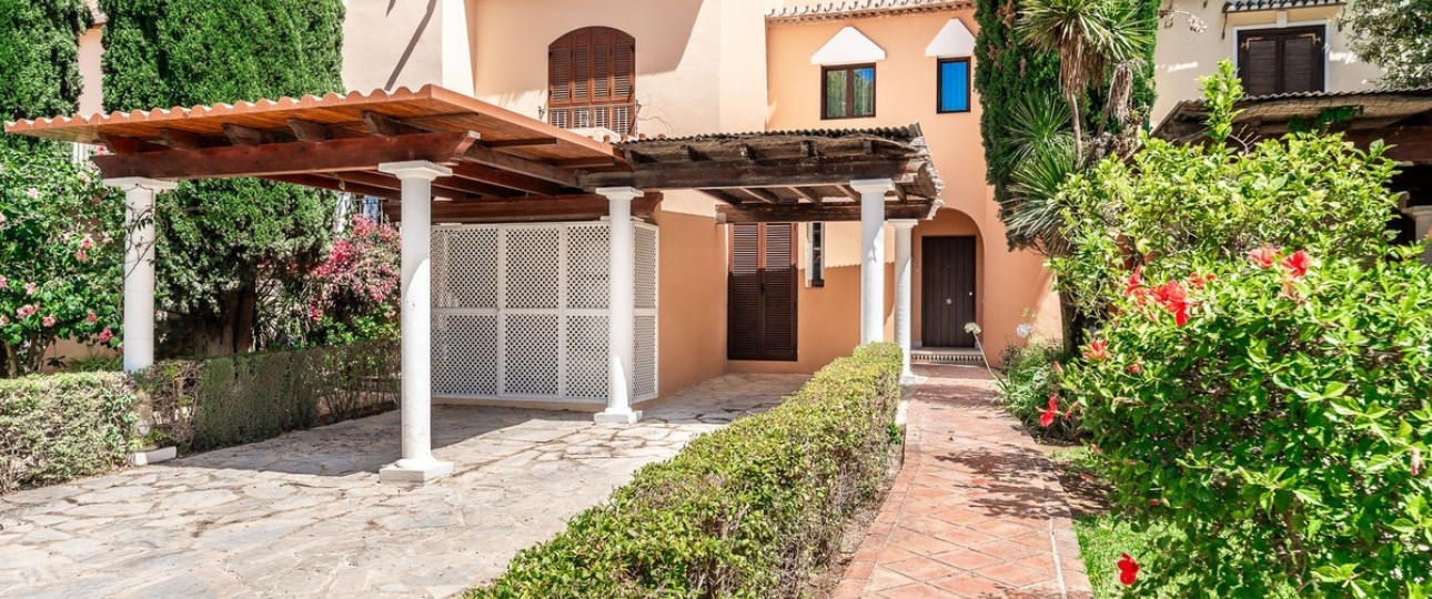 Resale - Town house - Estepona - New Golden Mile
