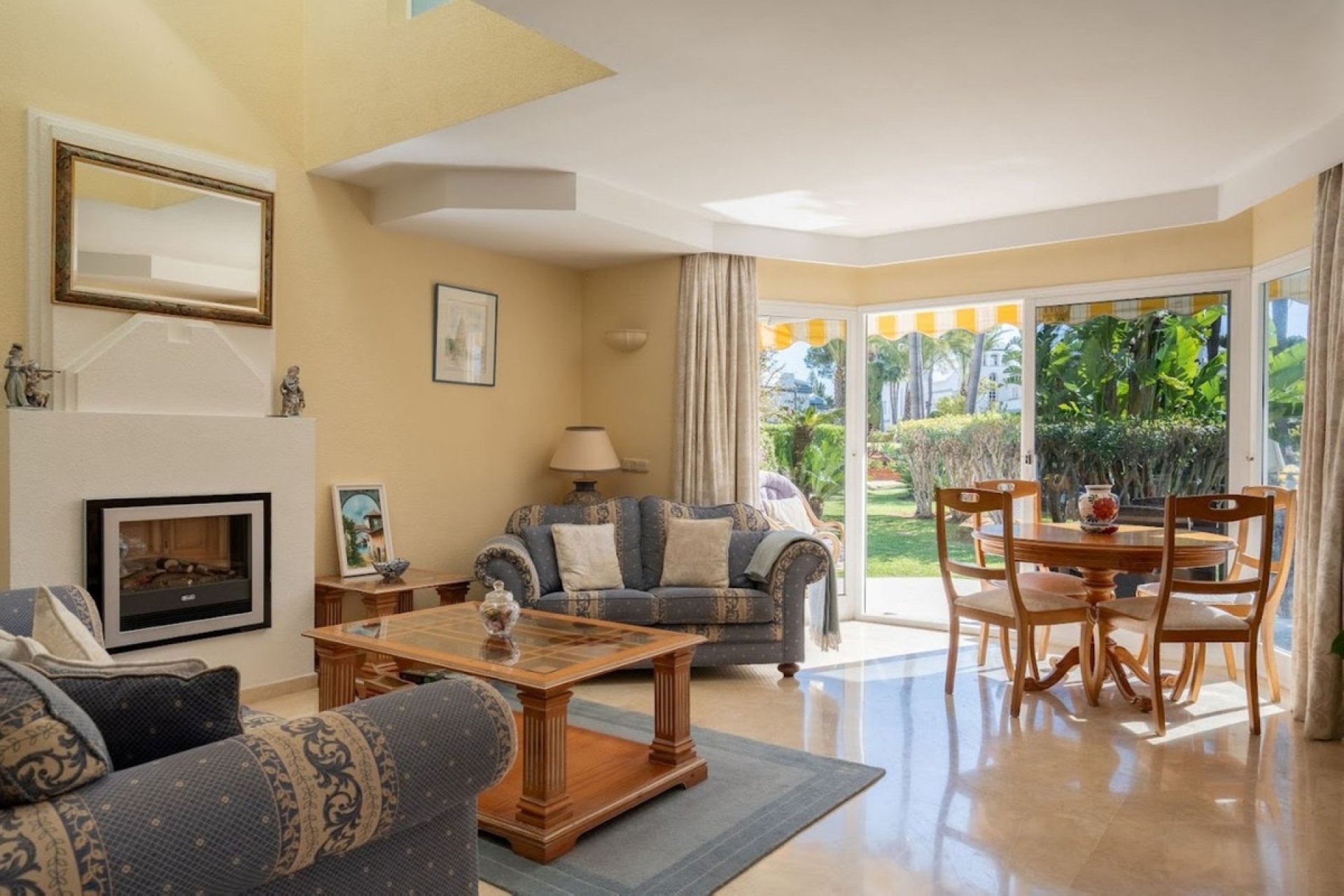 Resale - Town house - Estepona - New Golden Mile