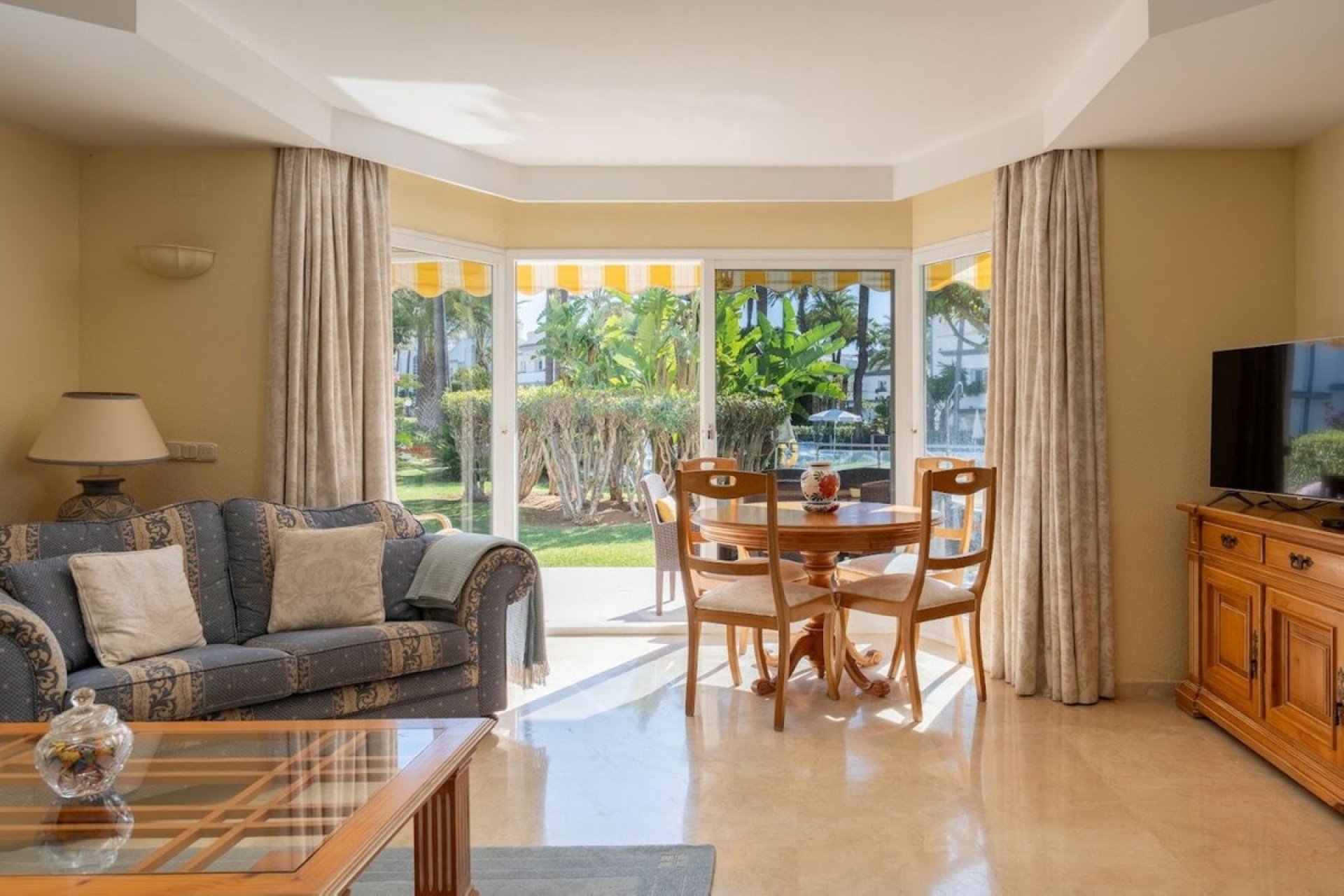 Resale - Town house - Estepona - New Golden Mile