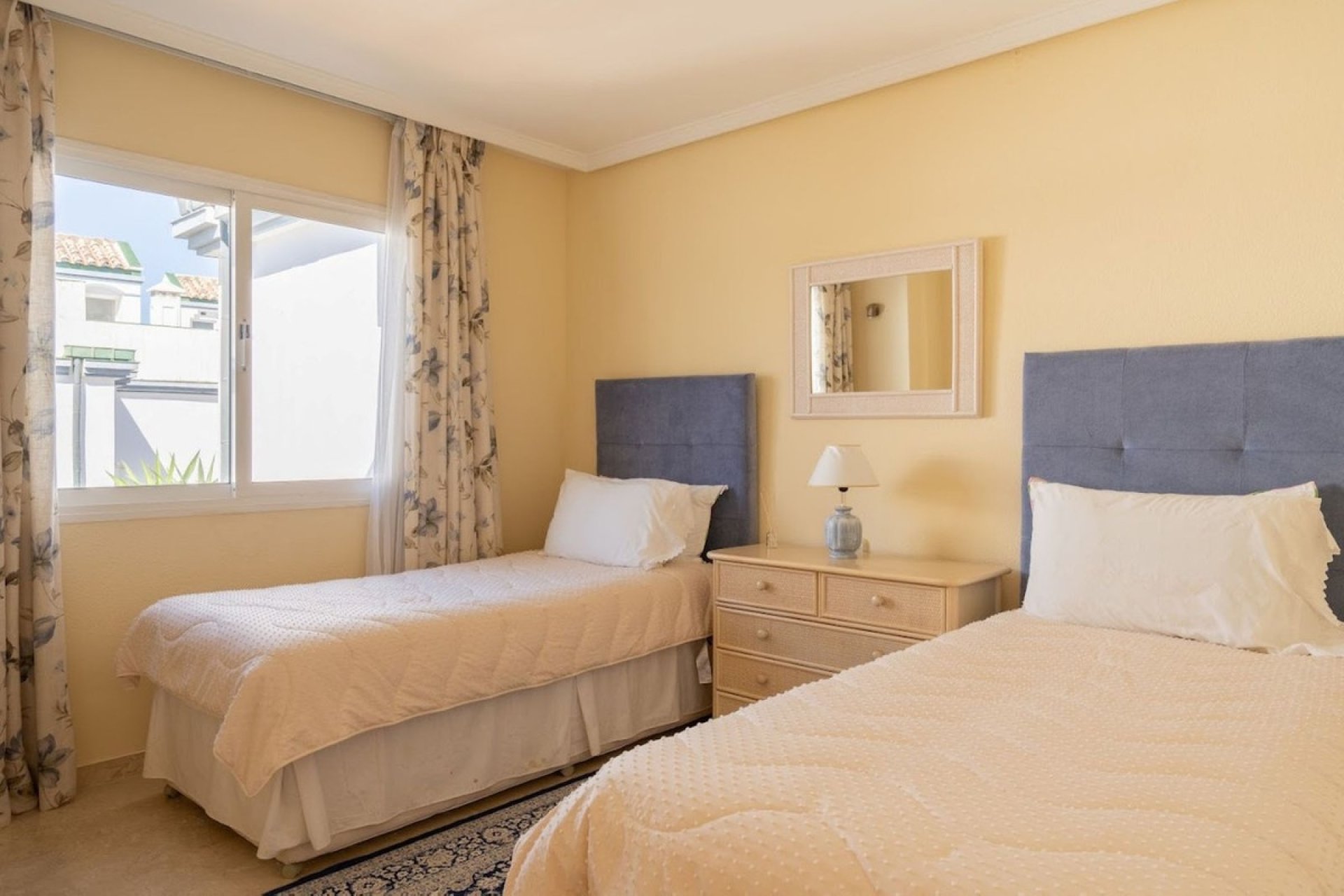 Resale - Town house - Estepona - New Golden Mile