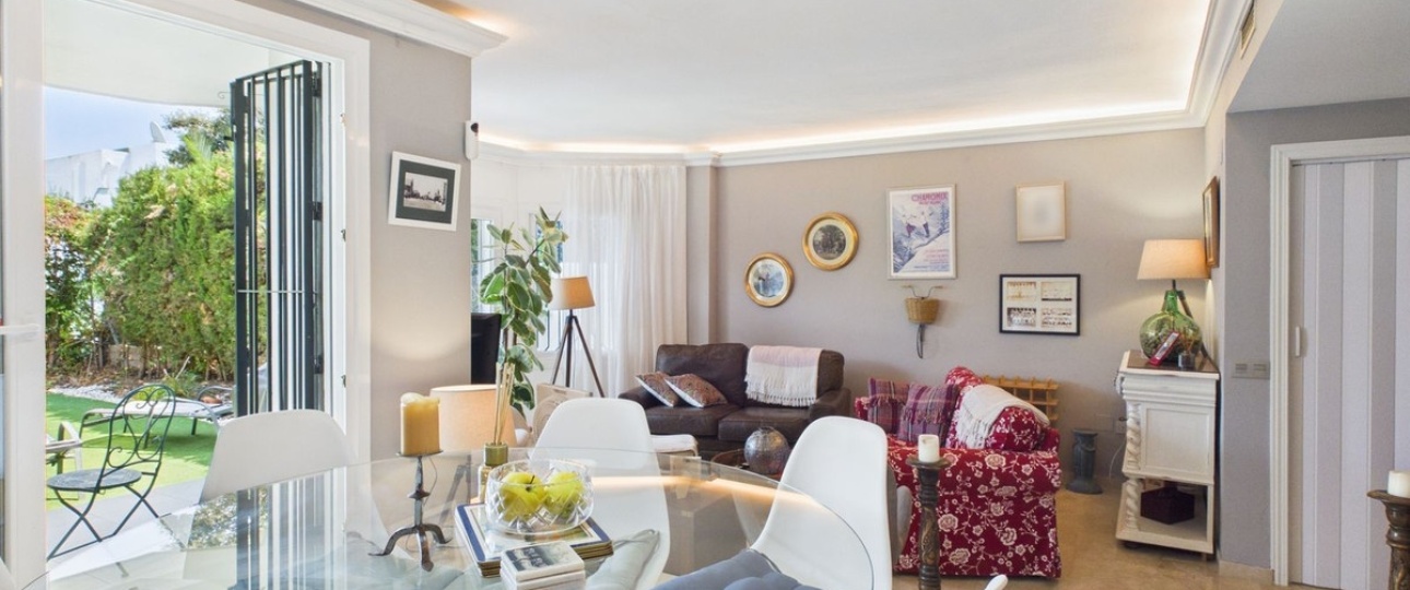 Resale - Town house - Estepona - Selwo