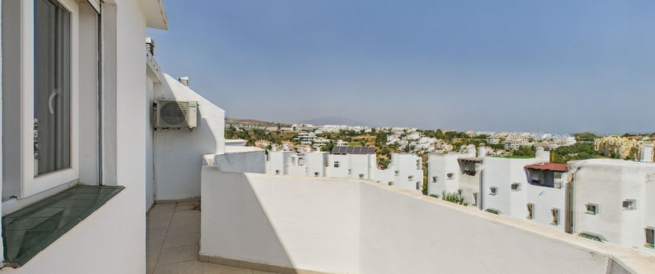 Resale - Town house - Estepona - Selwo