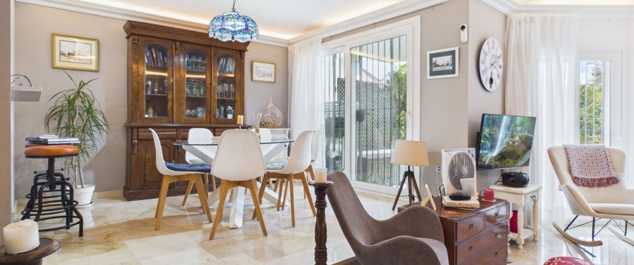 Resale - Town house - Estepona - Selwo