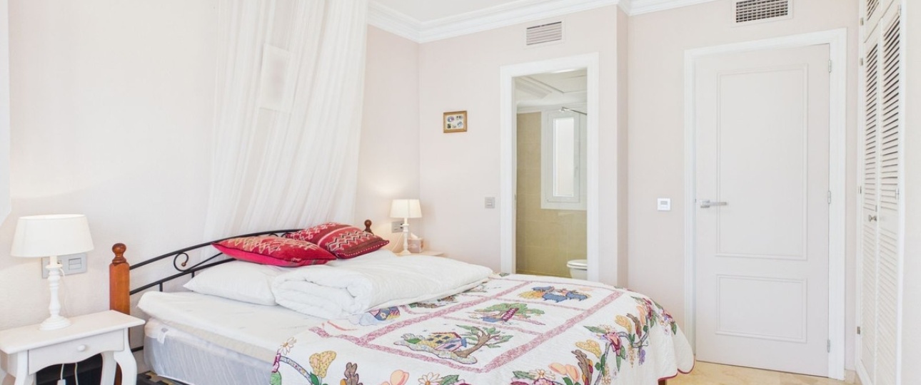 Resale - Town house - Estepona - Selwo
