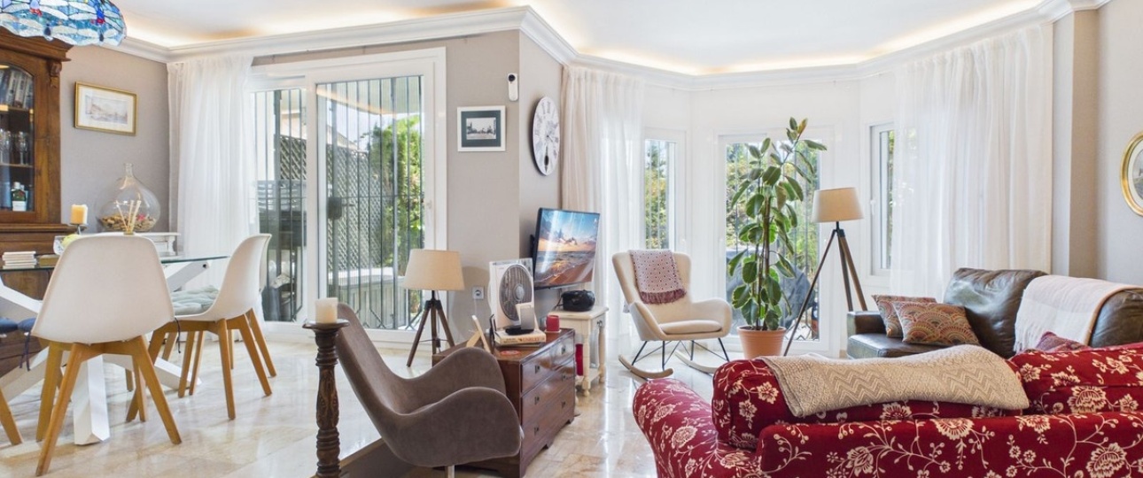 Resale - Town house - Estepona - Selwo