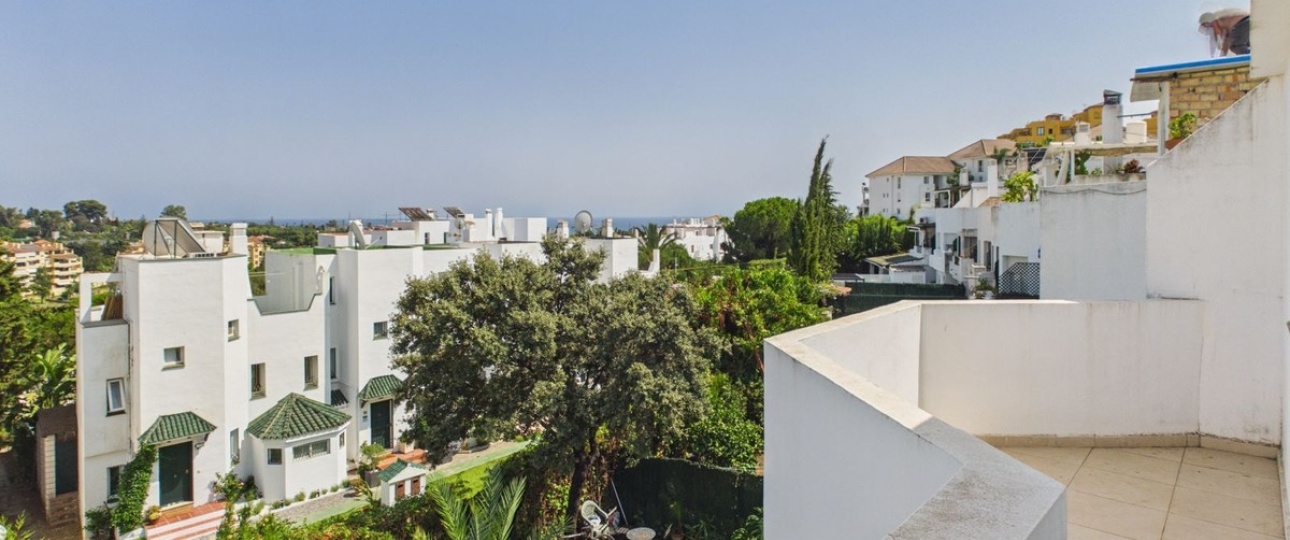 Resale - Town house - Estepona - Selwo