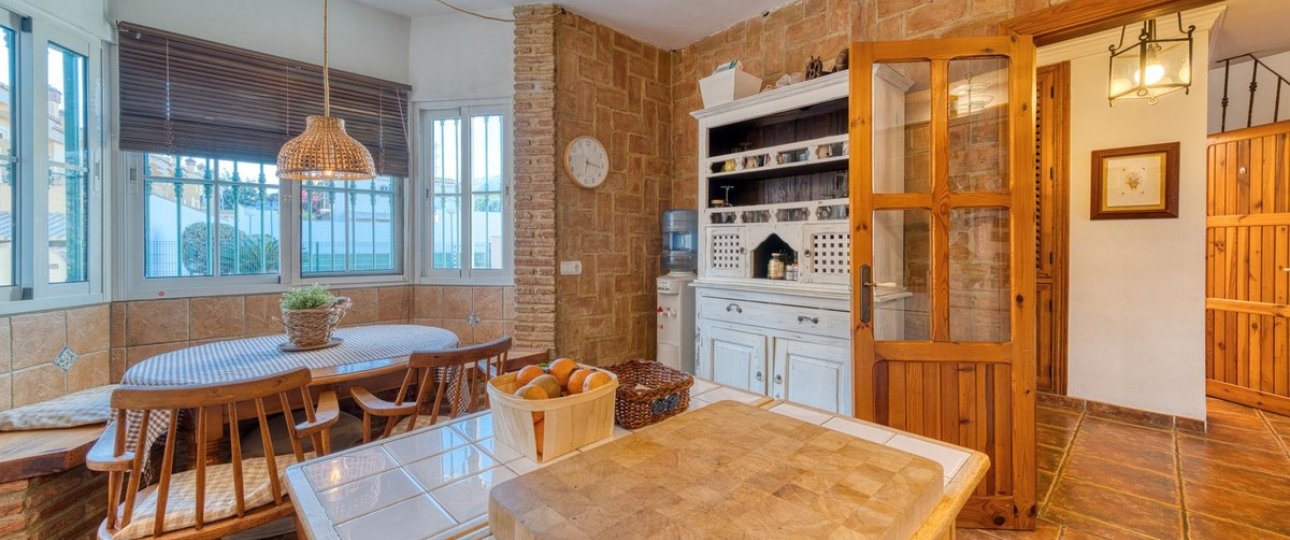 Resale - Town house - Fuengirola - Los Boliches
