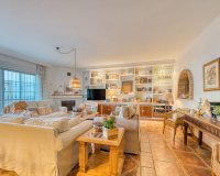 Resale - Town house - Fuengirola - Los Boliches