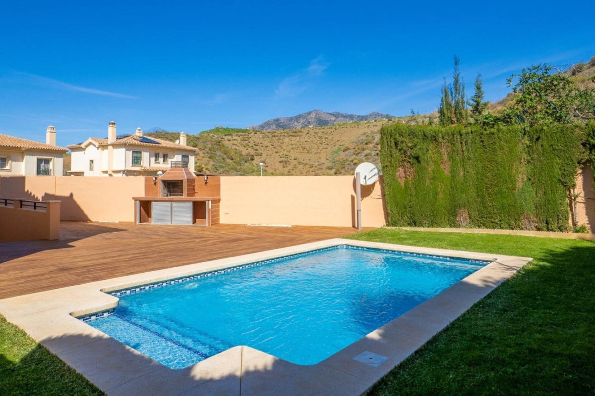 Resale - Town house - Fuengirola - Los Pacos