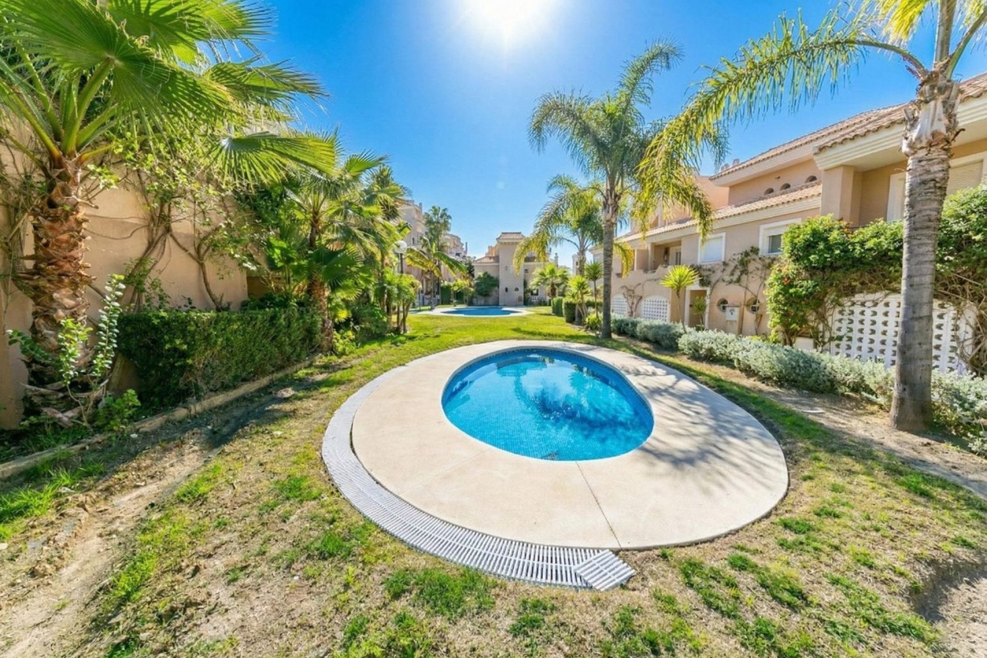 Resale - Town house - Manilva - La Duquesa