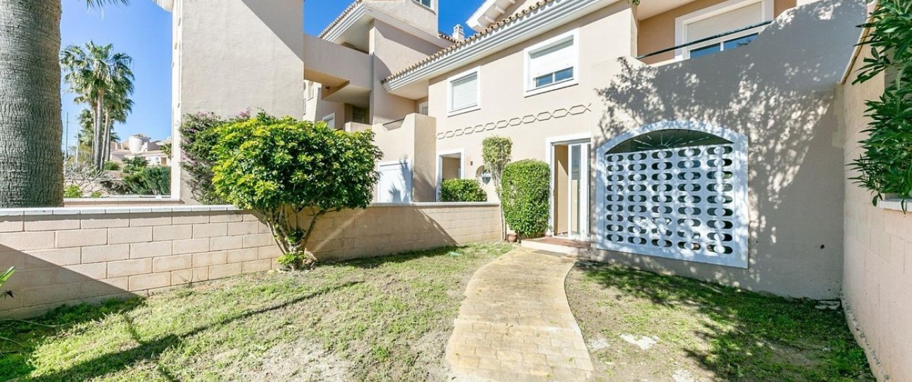 Resale - Town house - Manilva - La Duquesa