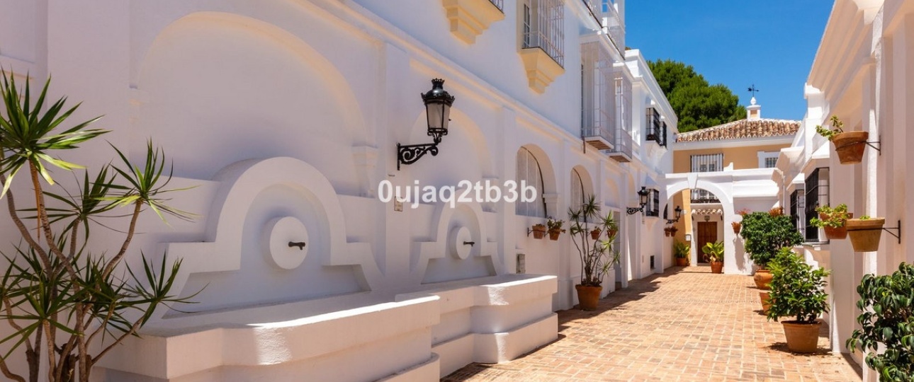 Resale - Town house - Marbella - Aloha