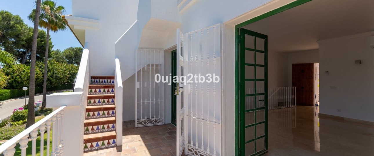 Resale - Town house - Marbella - Aloha