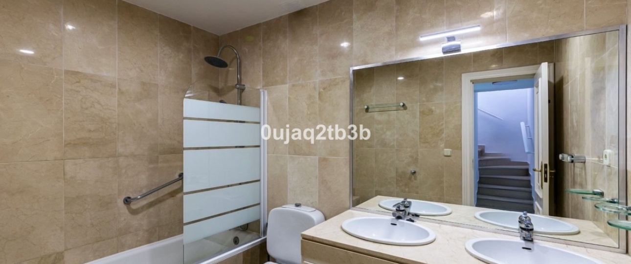 Resale - Town house - Marbella - Aloha