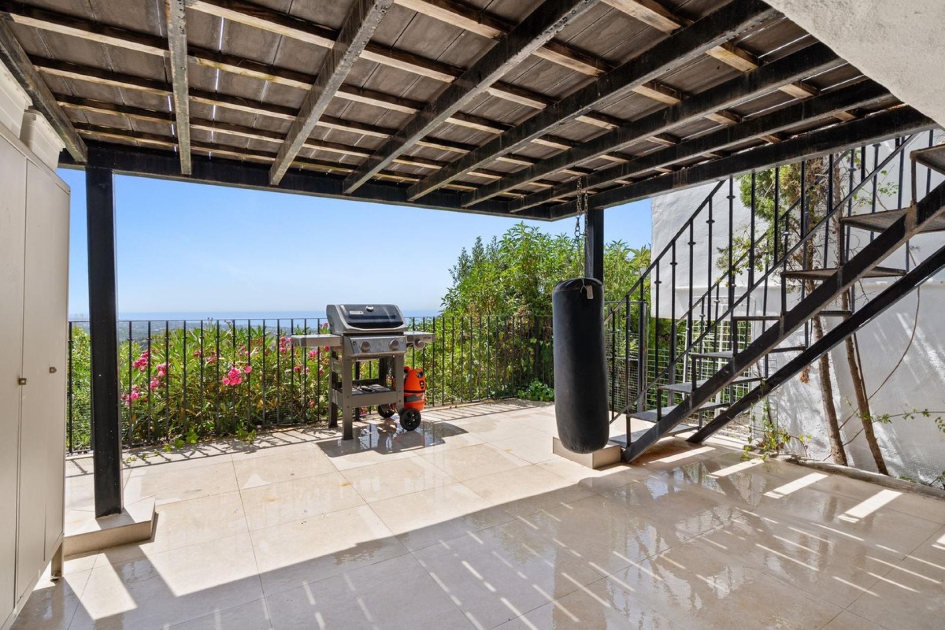 Resale - Town house - Marbella - Altos de los Monteros