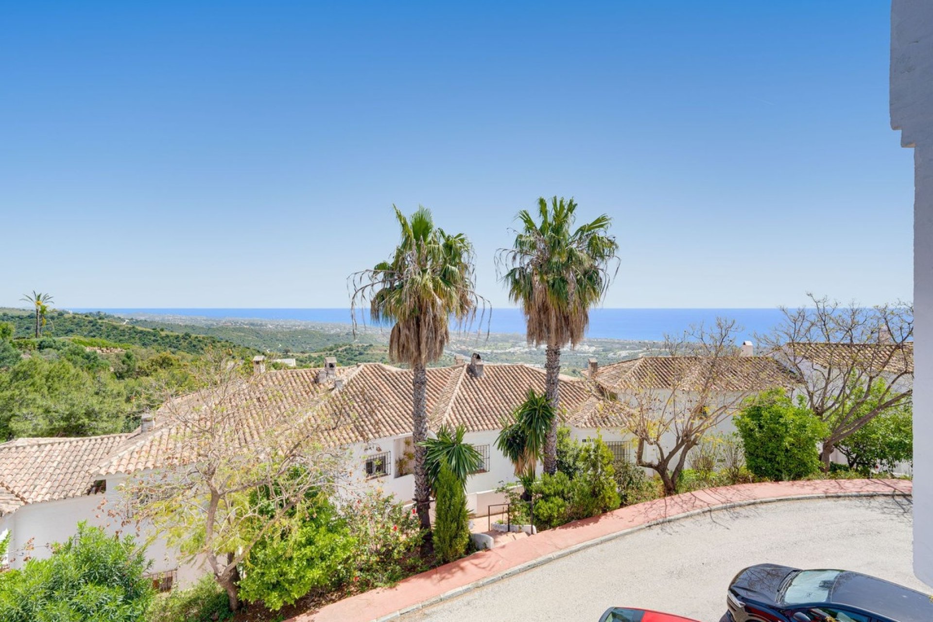 Resale - Town house - Marbella - Altos de los Monteros
