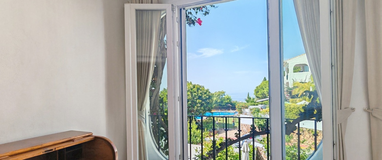 Resale - Town house - Marbella - Altos de los Monteros
