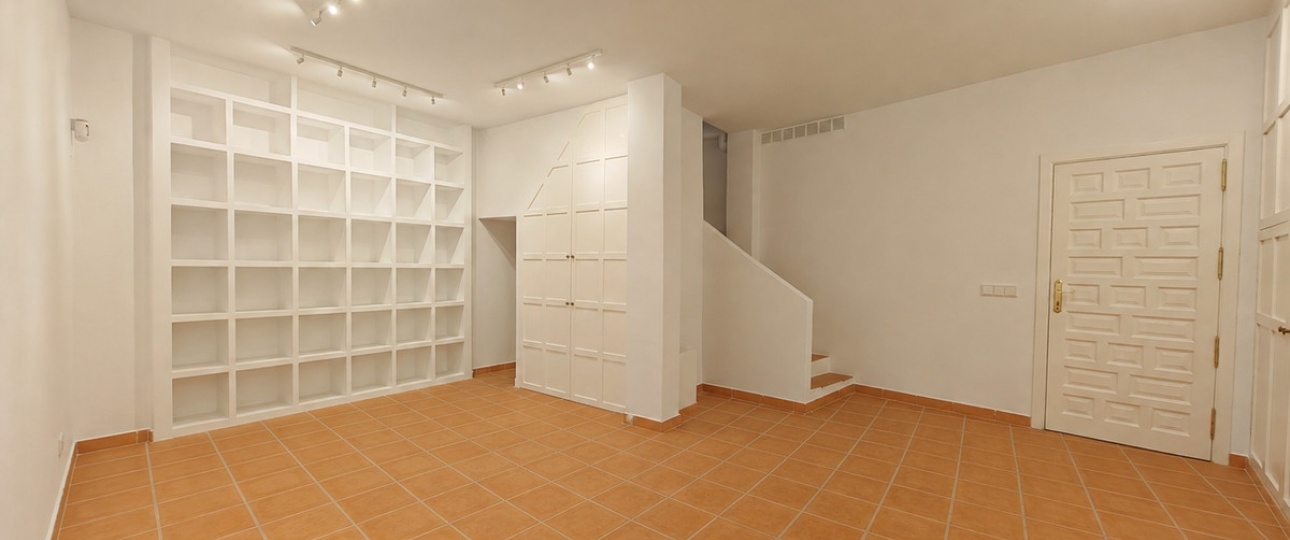 Resale - Town house - Marbella - Altos de los Monteros