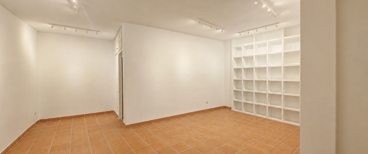 Resale - Town house - Marbella - Altos de los Monteros