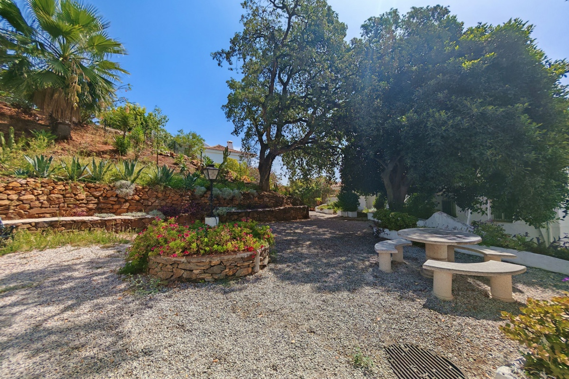 Resale - Town house - Marbella - Altos de los Monteros