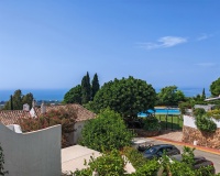 Resale - Town house - Marbella - Altos de los Monteros