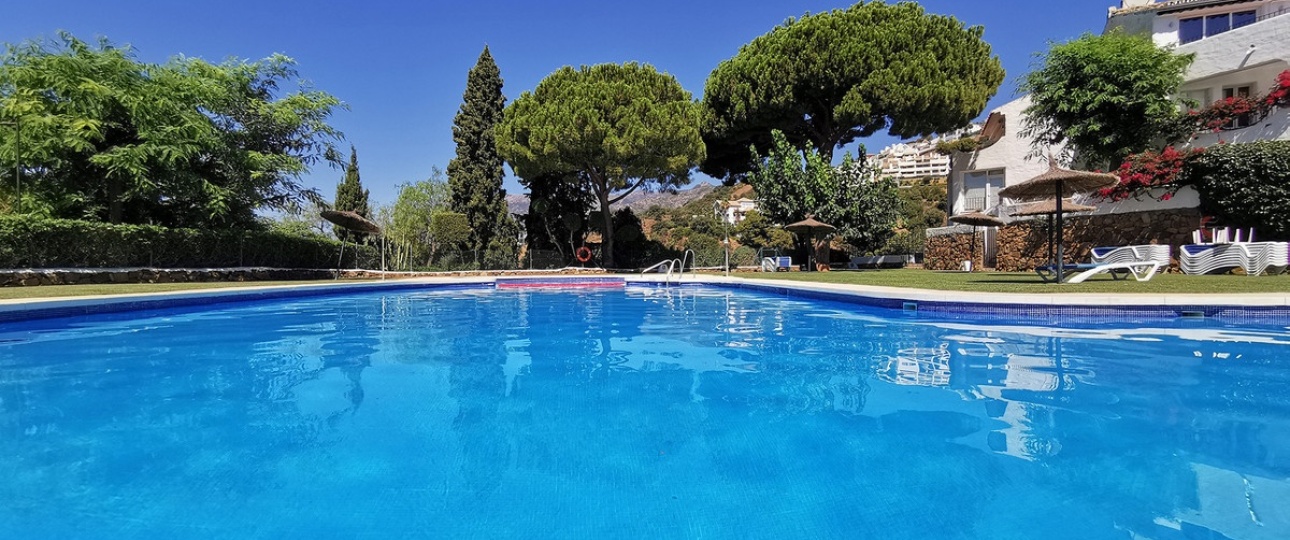 Resale - Town house - Marbella - Altos de los Monteros