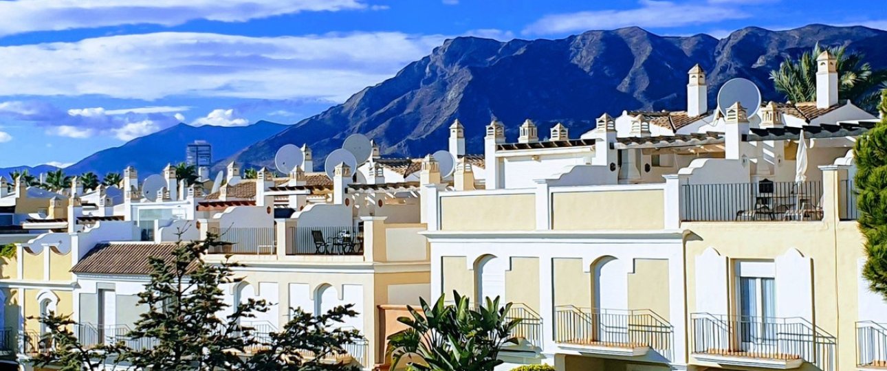 Resale - Town house - Marbella - Bahía de Marbella