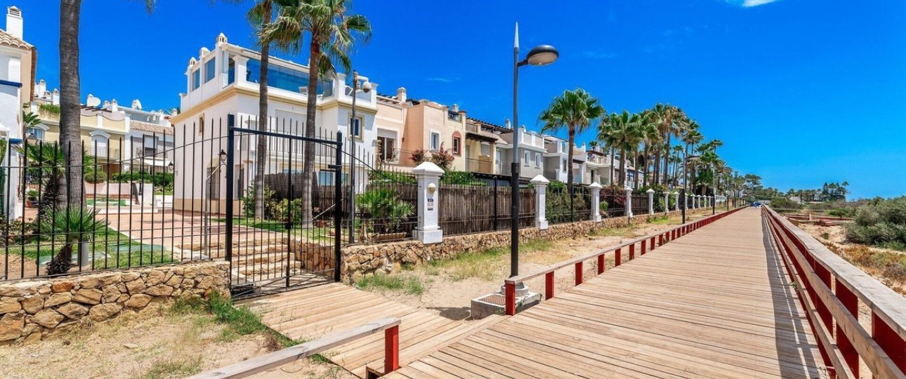 Resale - Town house - Marbella - Bahía de Marbella