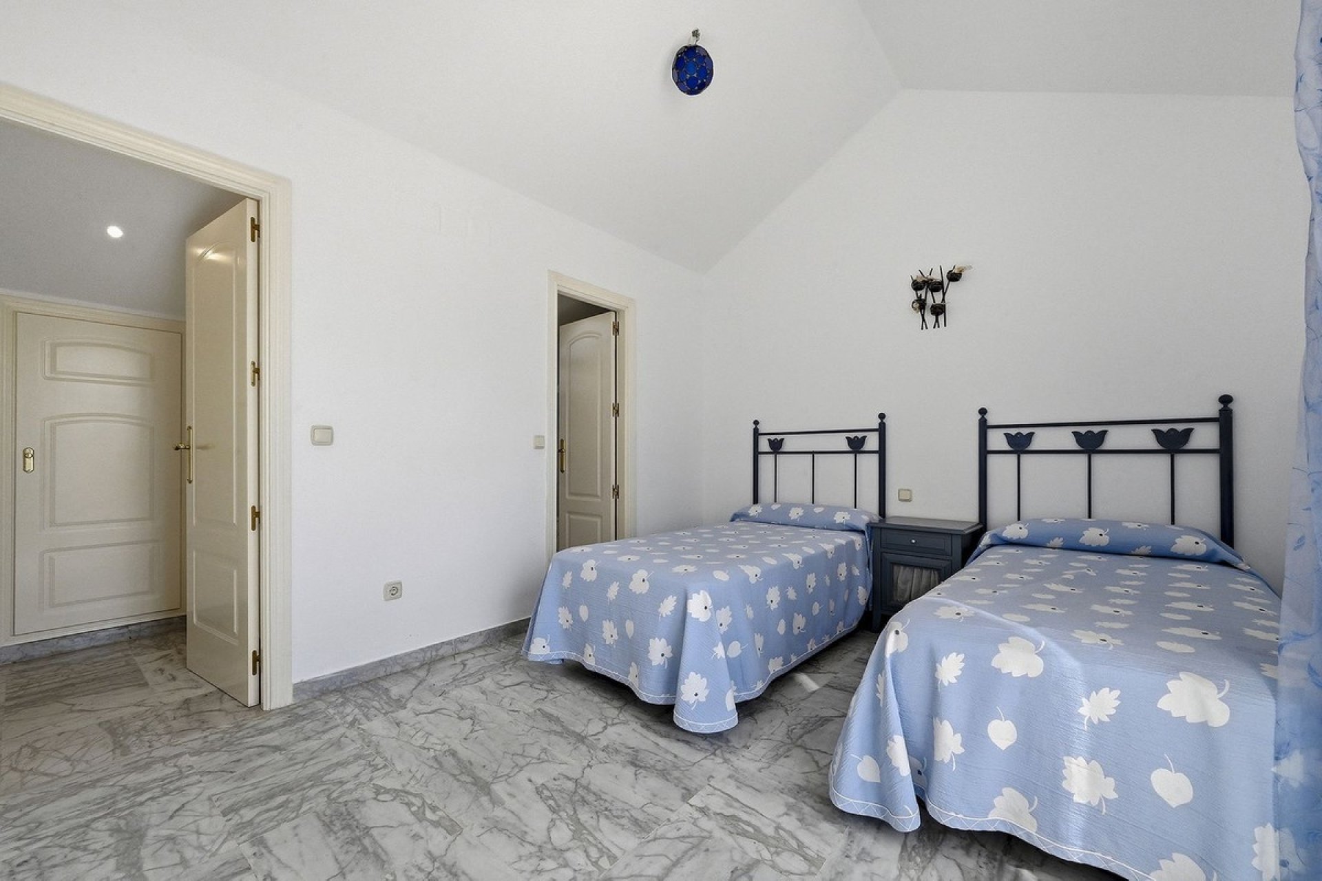 Resale - Town house - Marbella - Bahía de Marbella