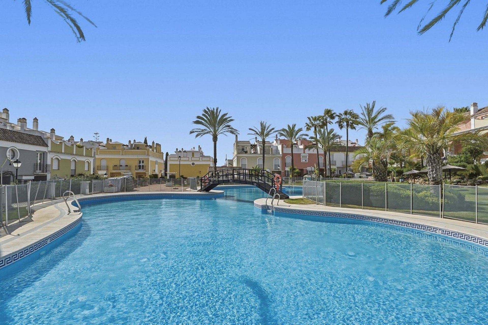 Resale - Town house - Marbella - Bahía de Marbella